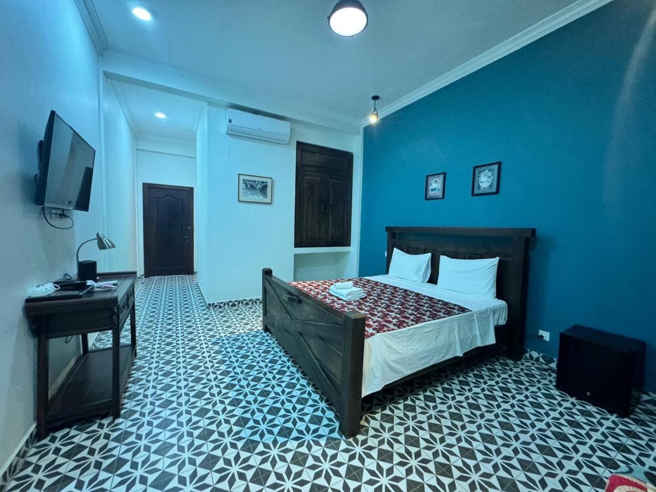 The J Break Boutique Hotel Kampot Exterior photo