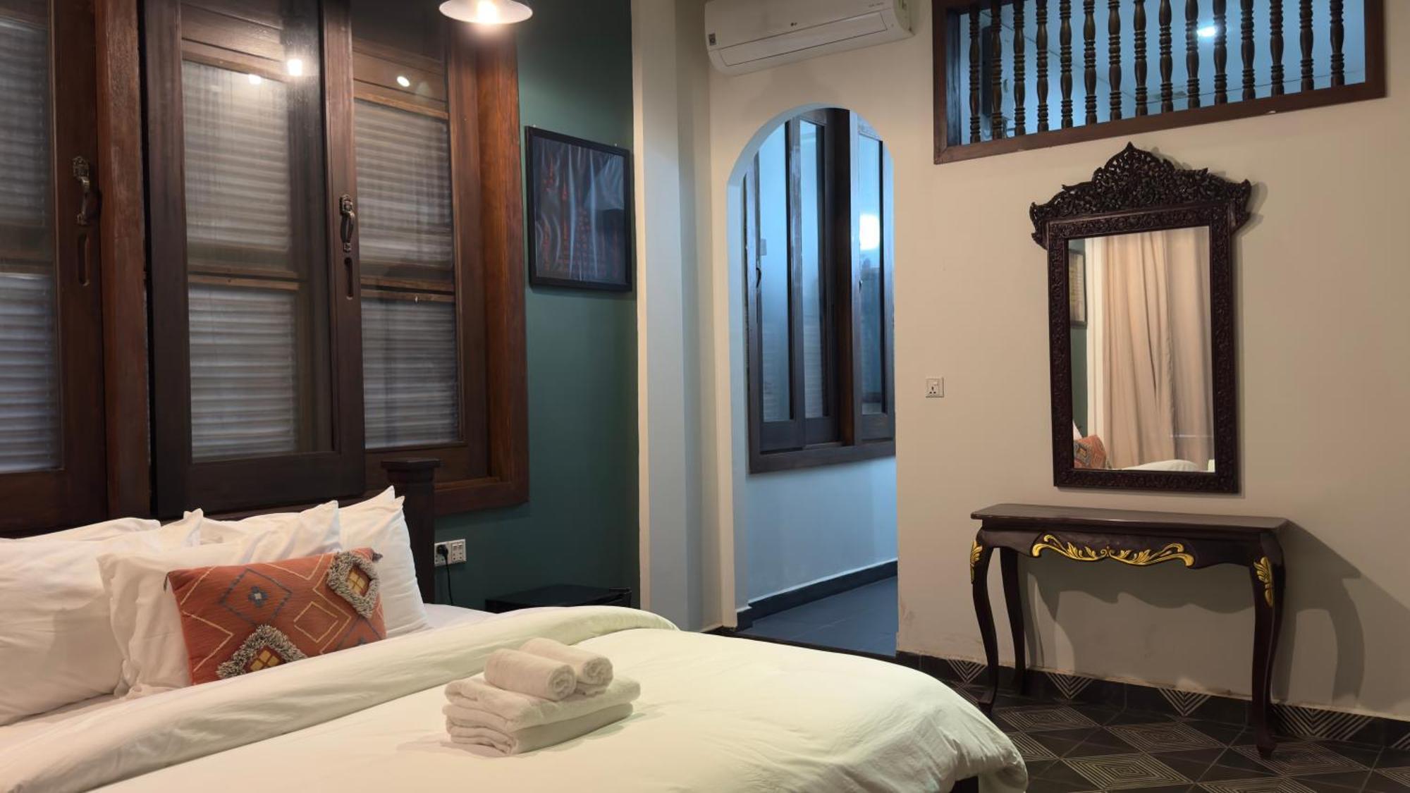 The J Break Boutique Hotel Kampot Exterior photo