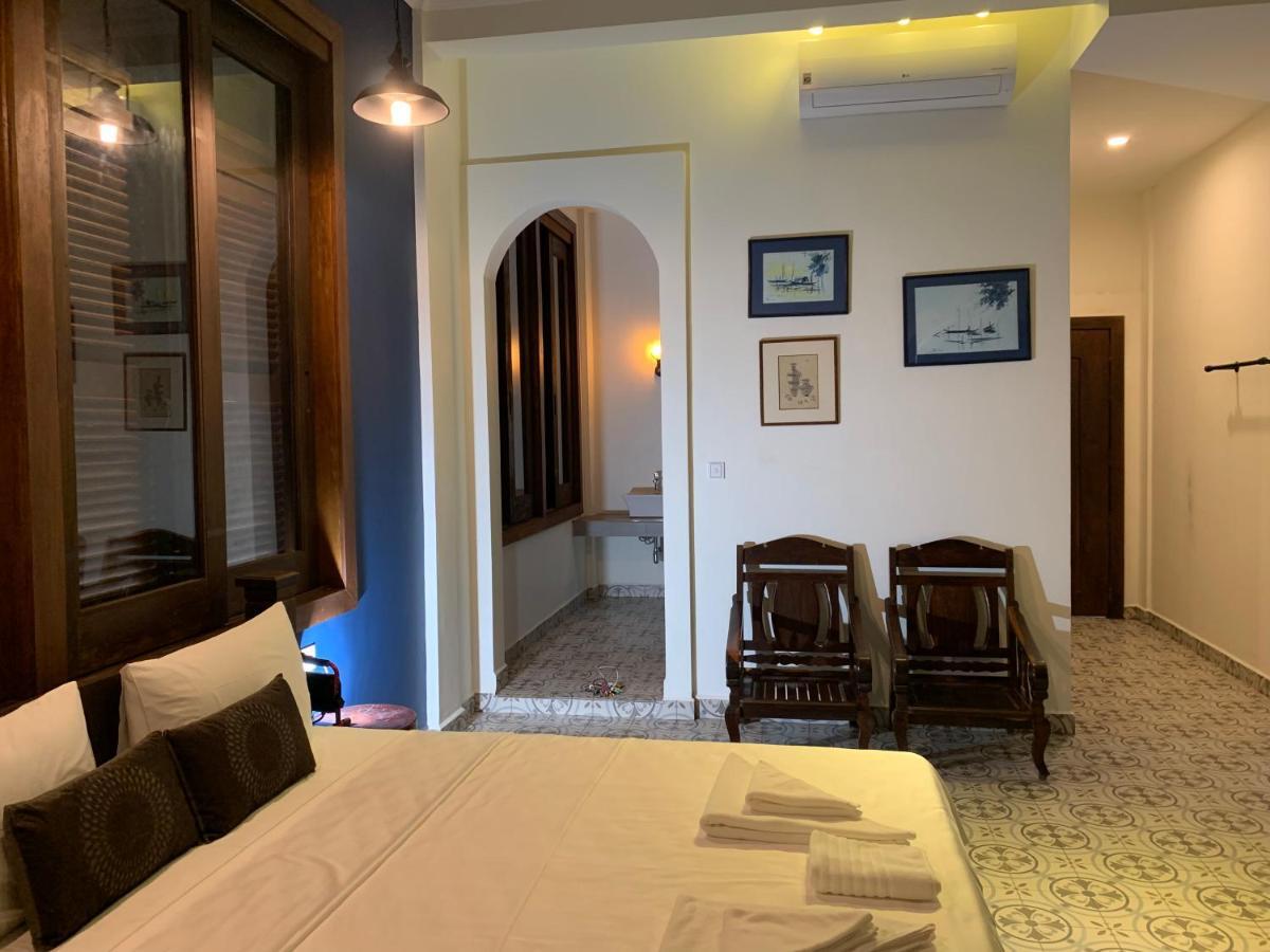 The J Break Boutique Hotel Kampot Exterior photo